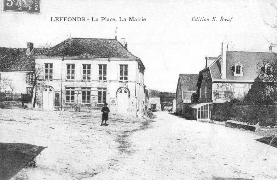 CP Leffonds La Place. La Mairie