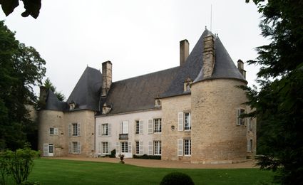 09 — 15 15 — 41 Chateau cote sud