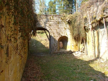 Porte souterraine