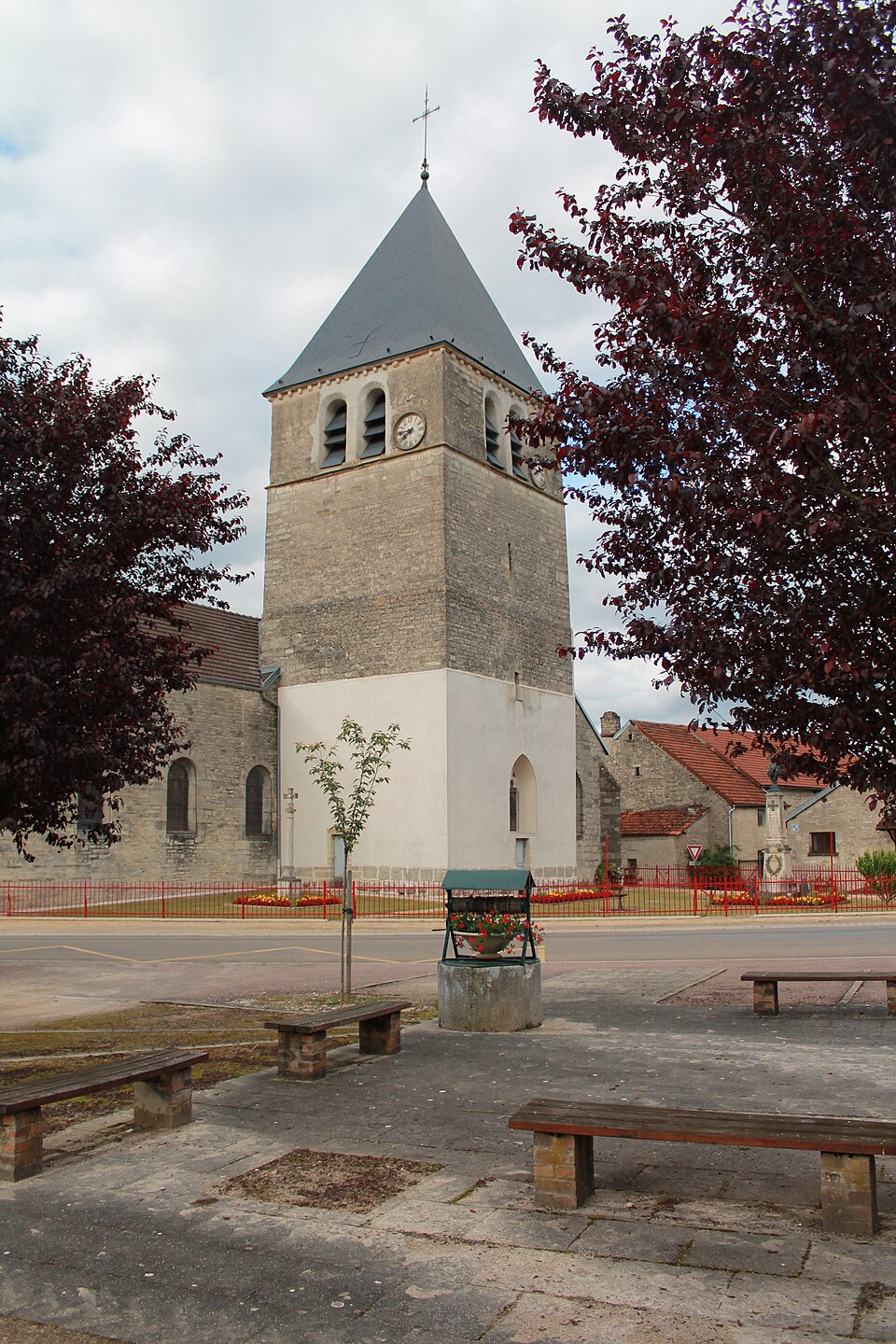 Pont la Ville (52) L'Eglise