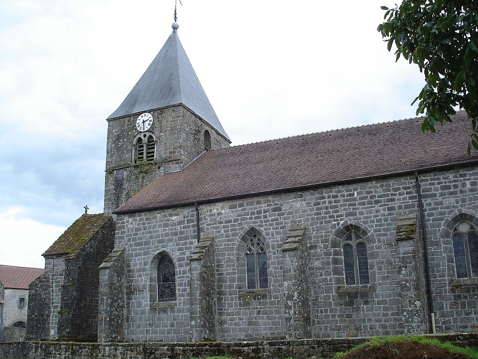 Église Pouilly — en — Bassigny