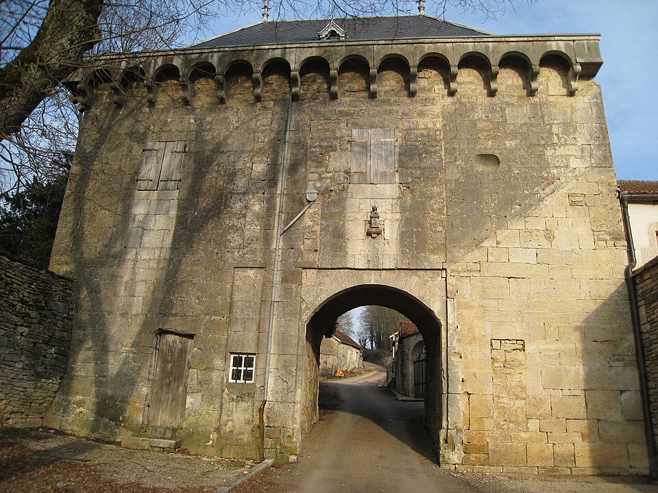 Porte fortifiée de Montsaugeon