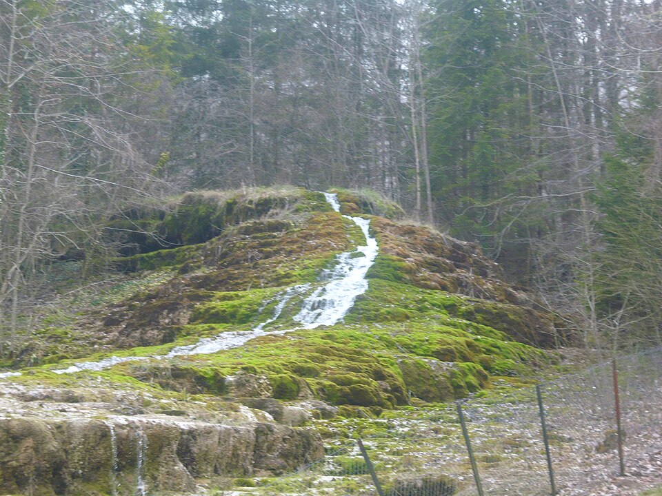 Cascade pétrifiante d'étuf