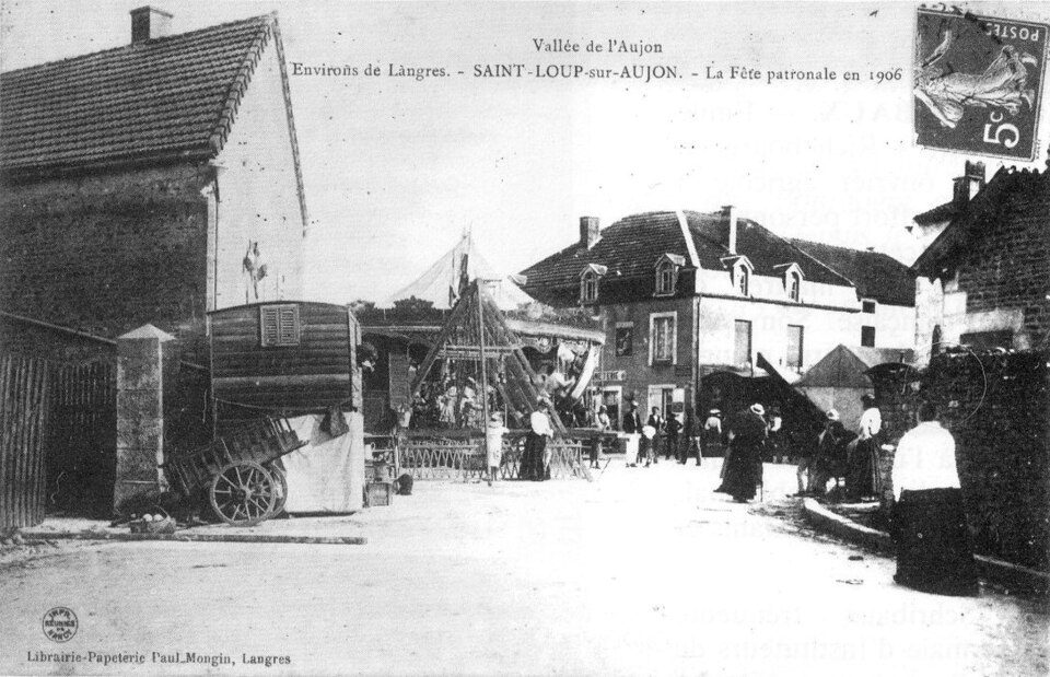 CP Saint — Loup — sur — Aujon La Fête patronale en 1906