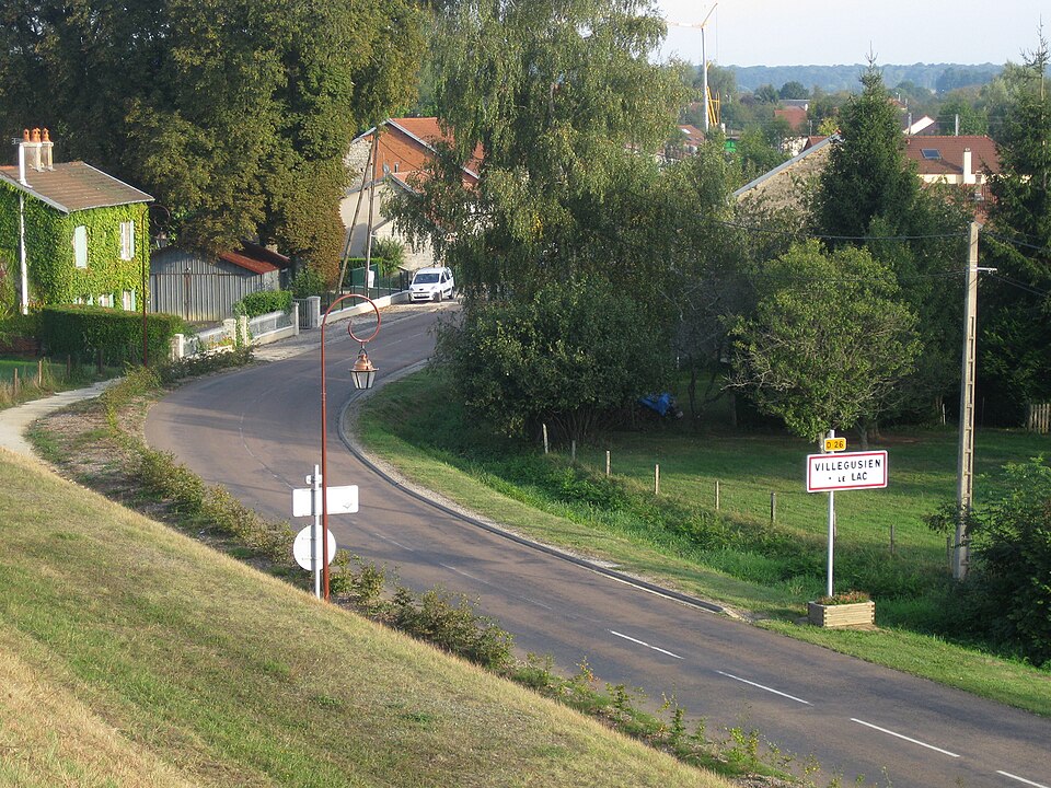 D26 Villegusien — le — Lac