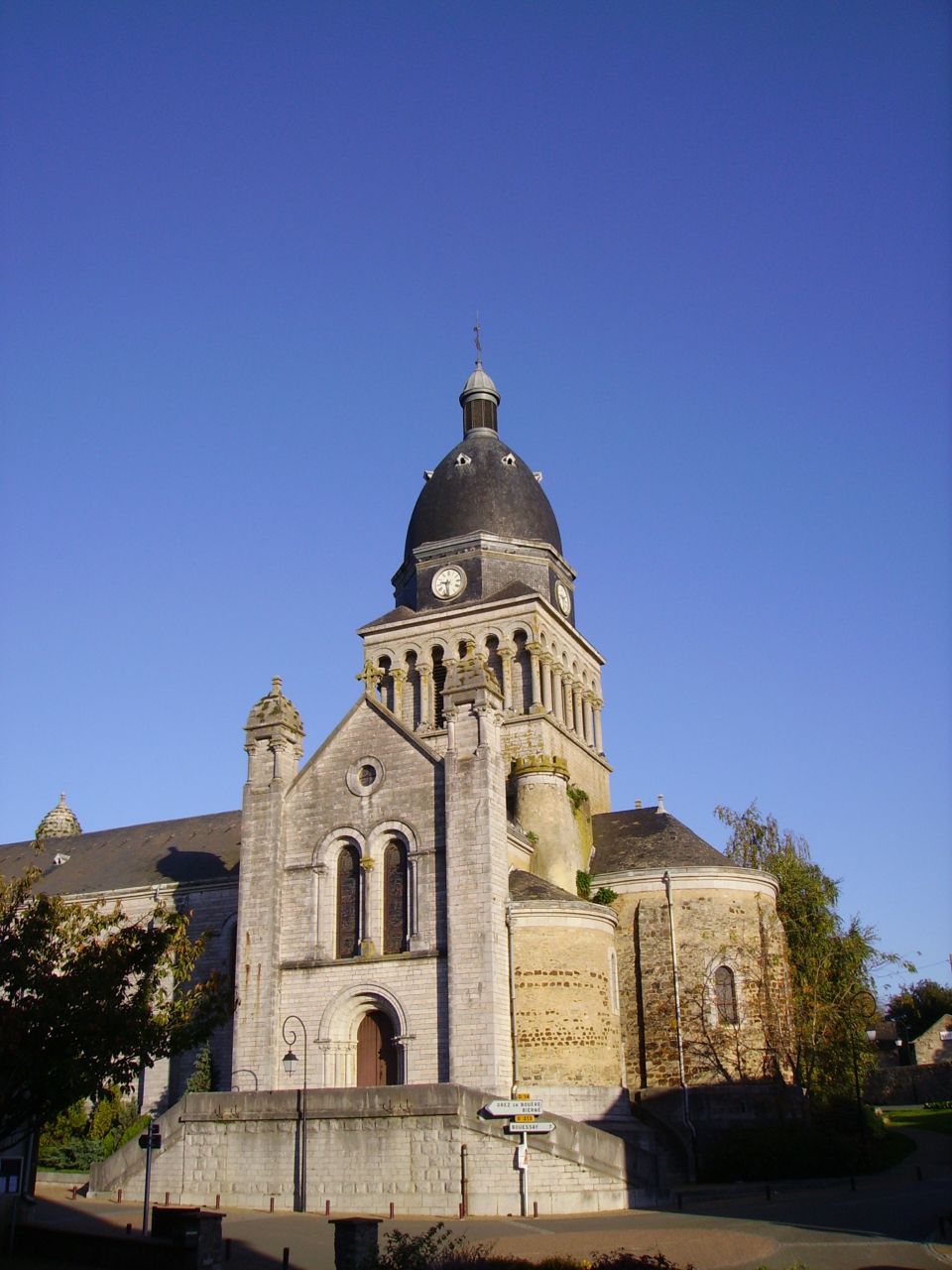 Eglise de Bouère