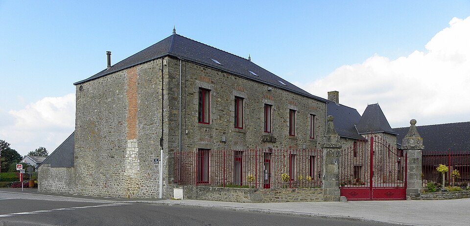 Commer (53) Mairie