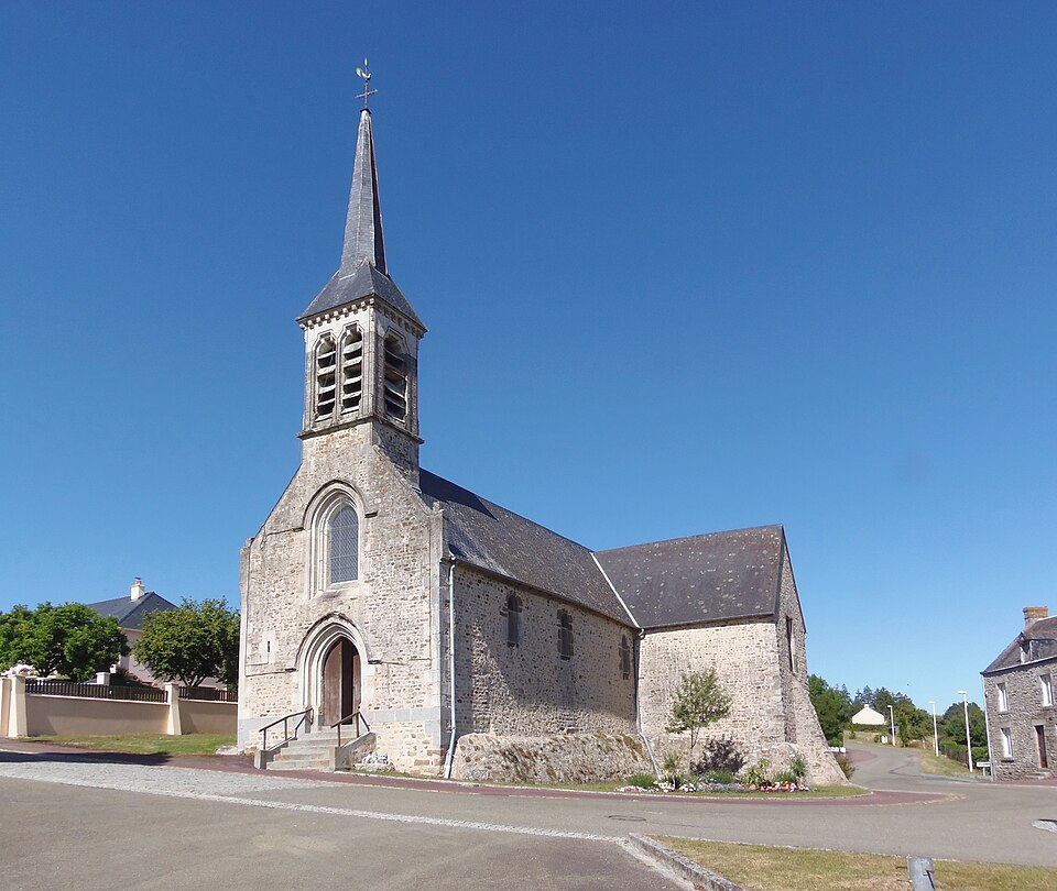 FrancePaysDeLaLoireCrennesSurFraubeeEglise