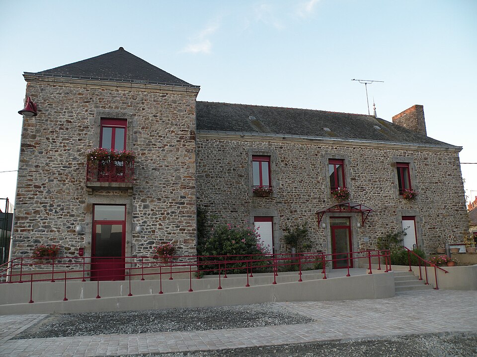 La Croixille — Mairie
