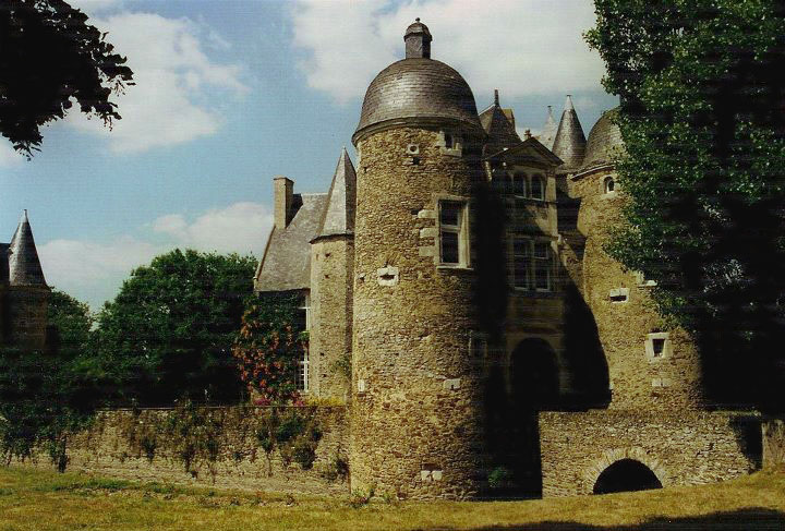 Château de l'Escoublère et son puits