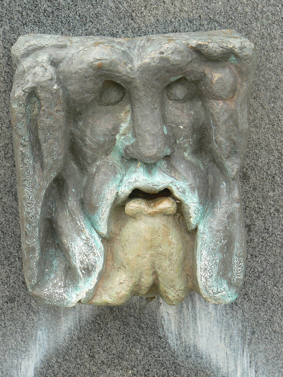 Jublains fontaine détail