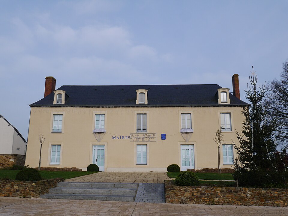 Loigné — sur — Mayenne 53 mairie