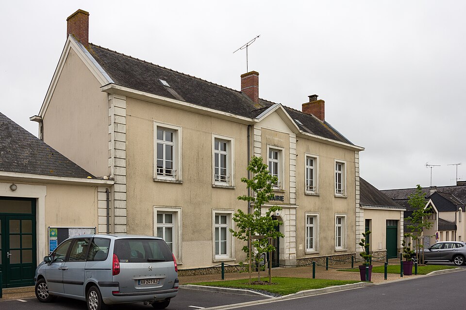 Mairie, Saint — Aignan — sur — Roë, France