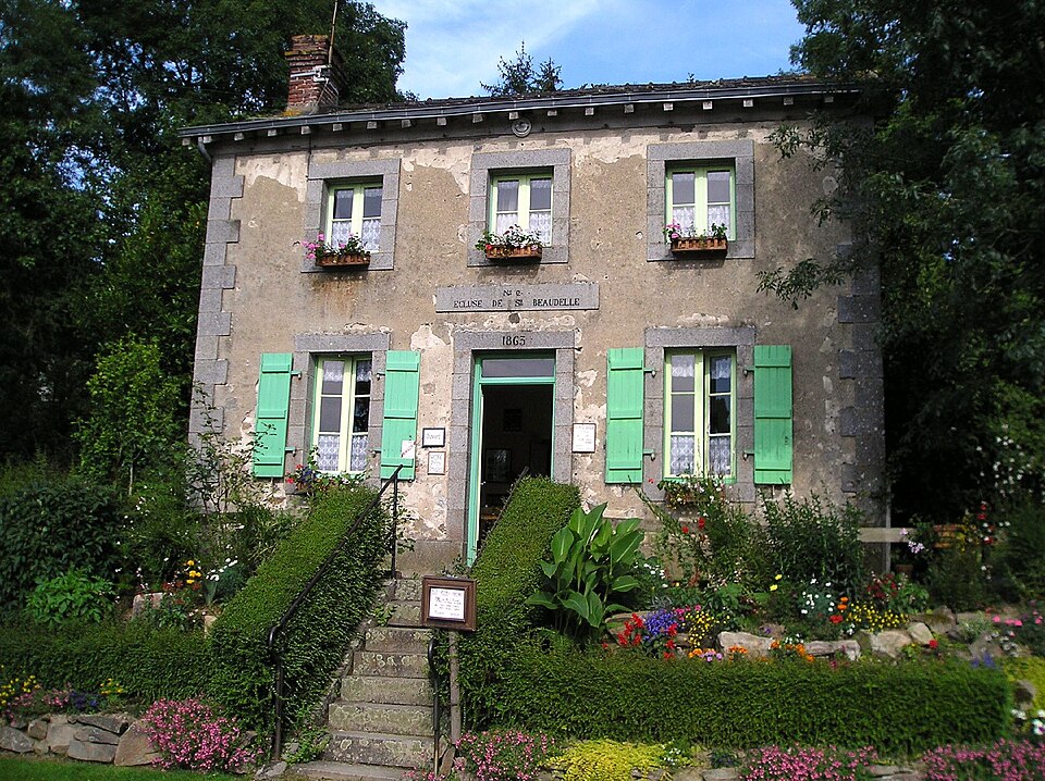 Lock keepers cottage Mayenne
