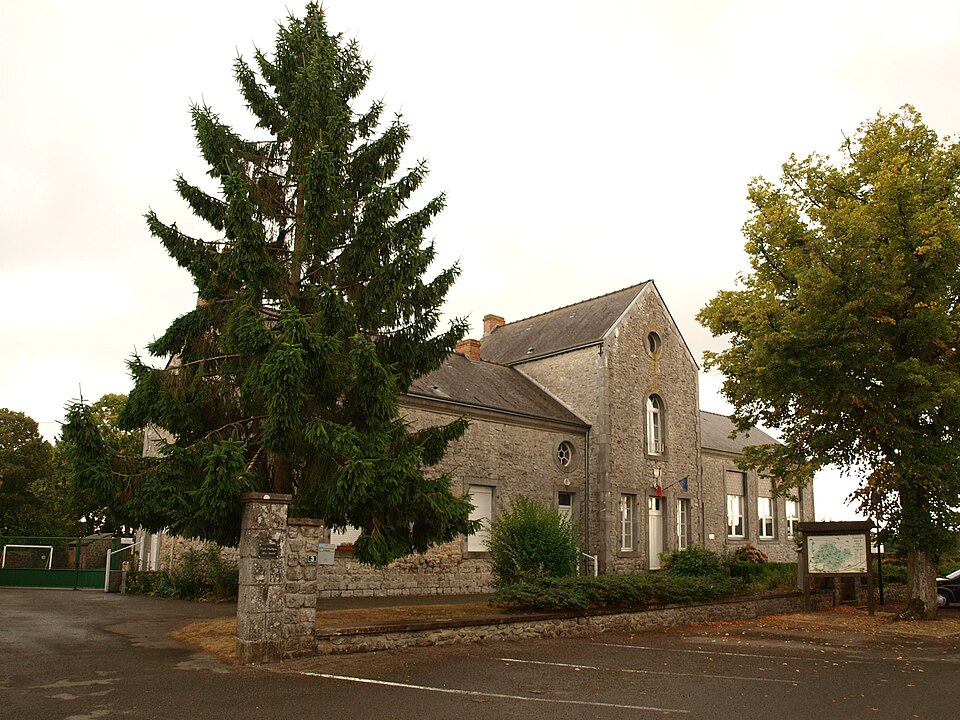 Saint — Georges — le — Fléchard — FR — 53 — mairie — école — 05