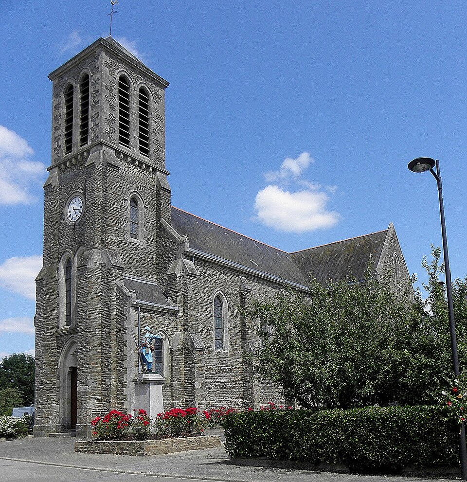 Saint — Julien — du — Terroux (53) Église 01