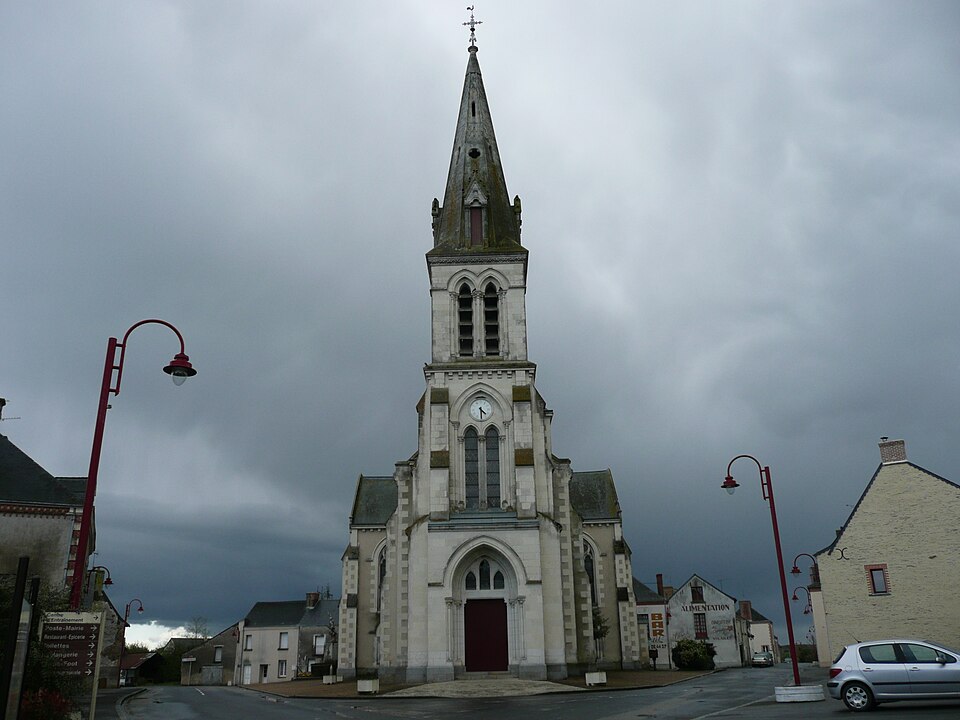 Senonnes — Bourg — Eglise