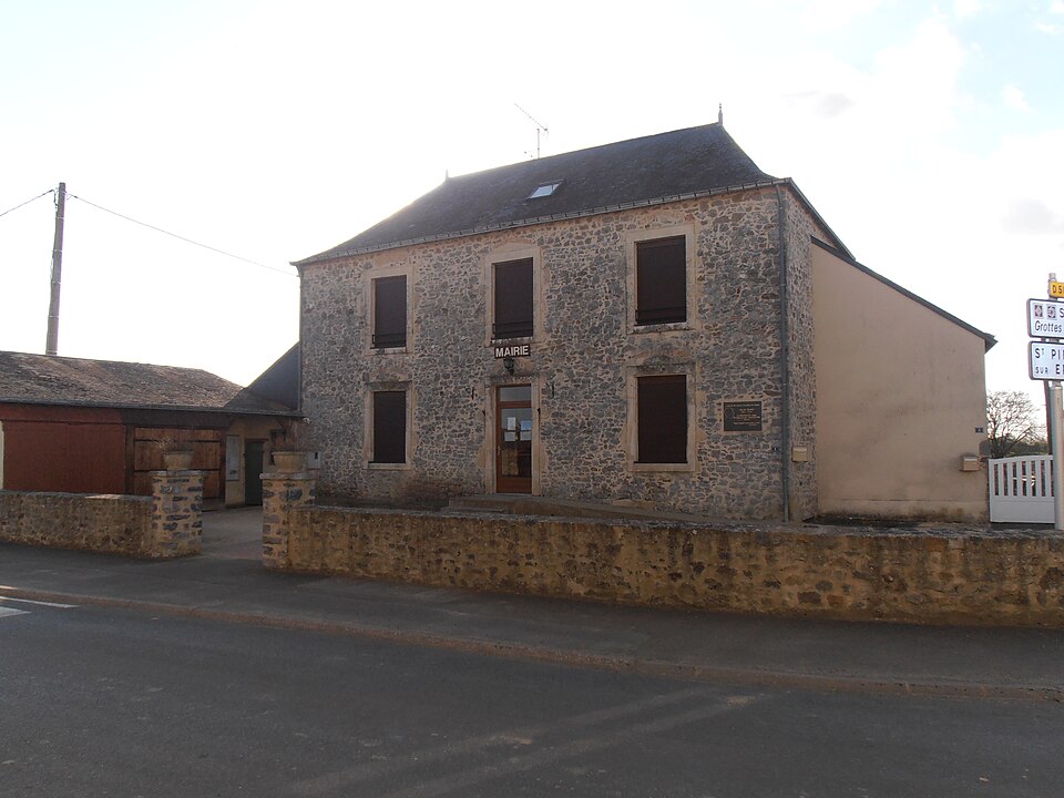 Town hall of Thorigné en Charnie