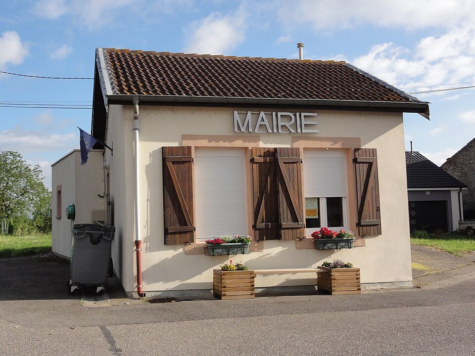 Bienville — la — Petite (M — et — M) mairie