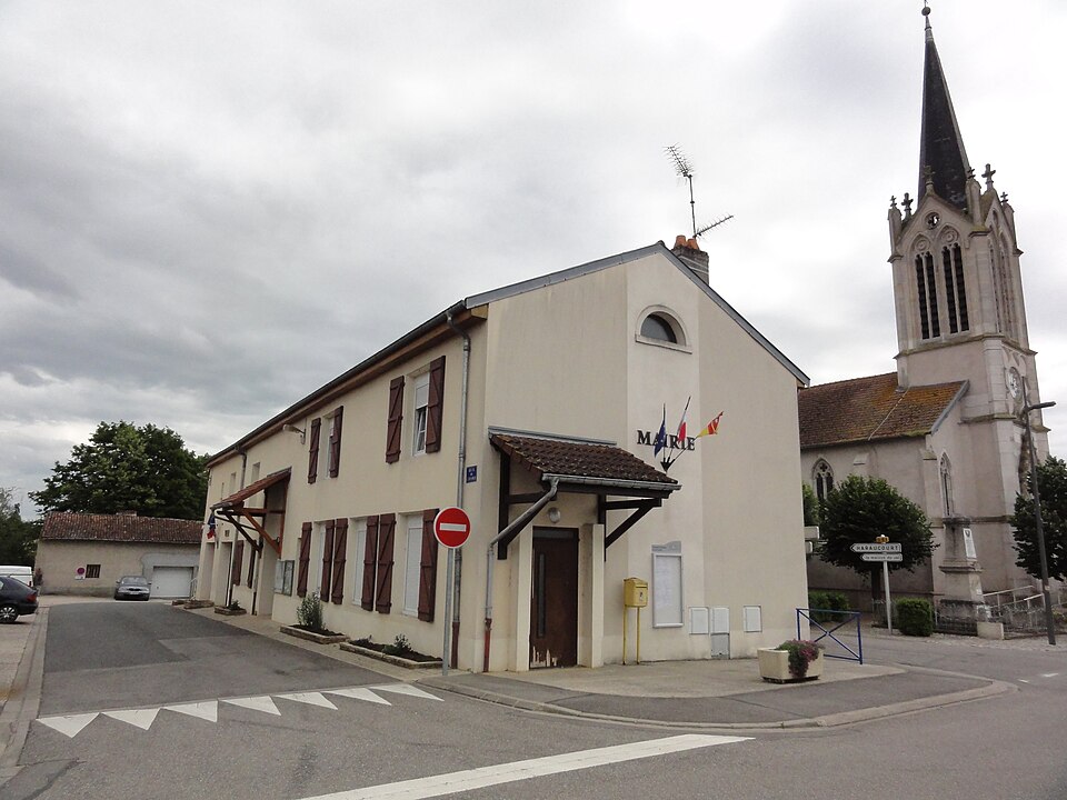 Buissoncourt (M — et — M) mairie et église