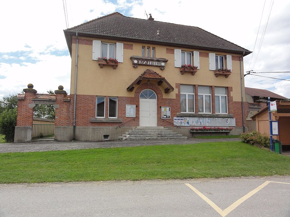Gondrexon (M — et — M) mairie