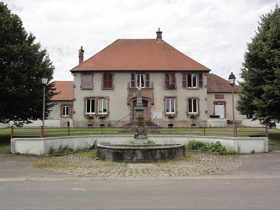 Halloville (M — et — M) mairie