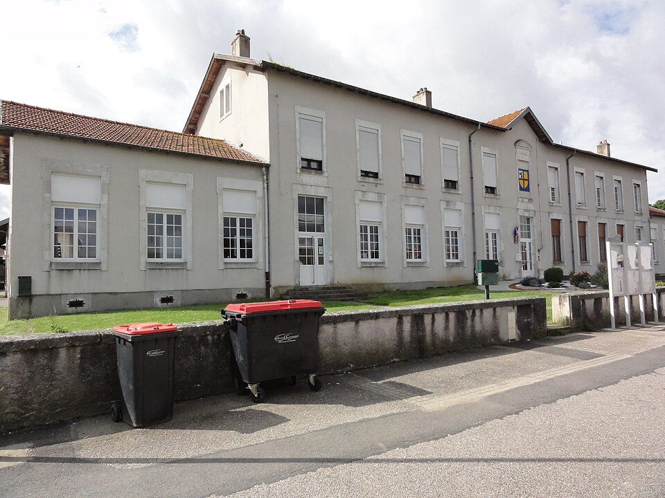 Haraucourt (M — et — M) mairie — écoles
