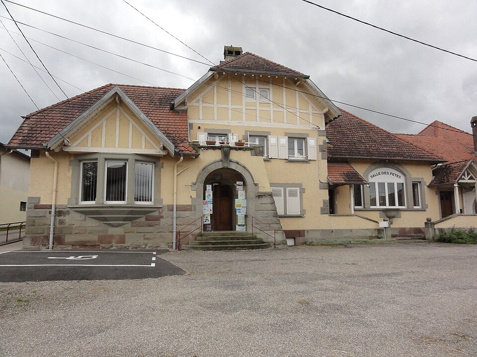 Mouacourt (M — et — M) mairie