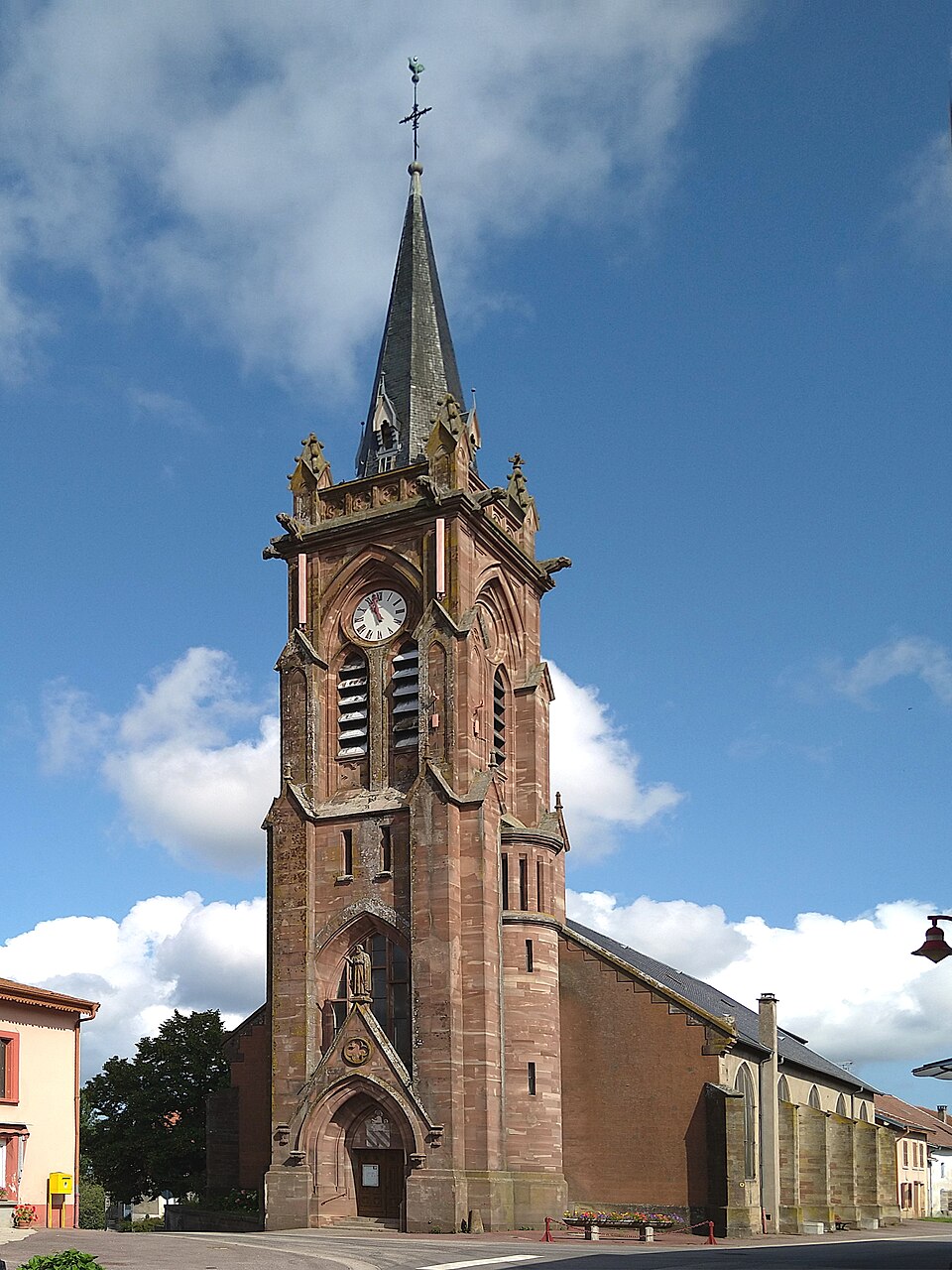 Petitmont (54) — Église saint — Pierre