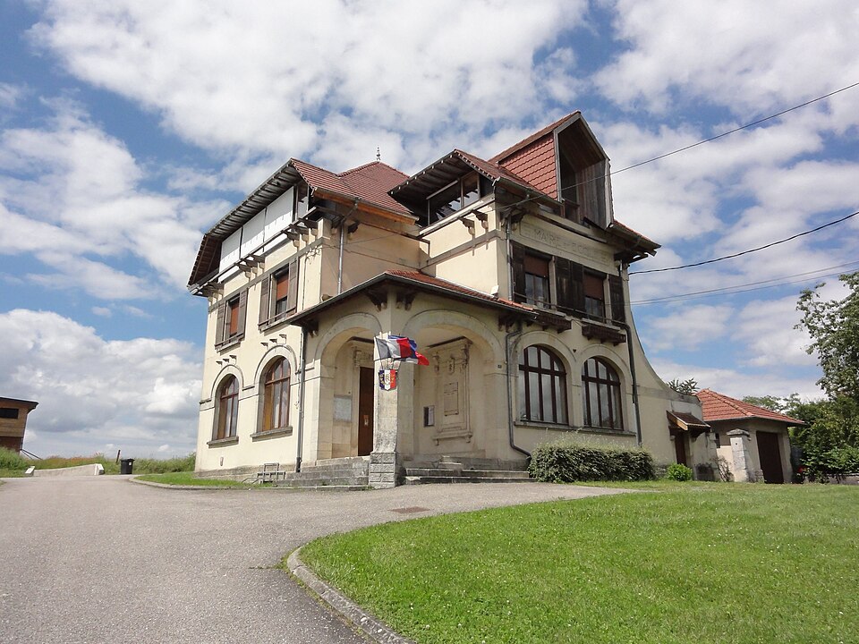 Reillon (M — et — M) mairie — école