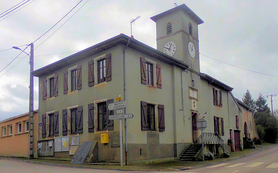 Seranville, Mairie — école