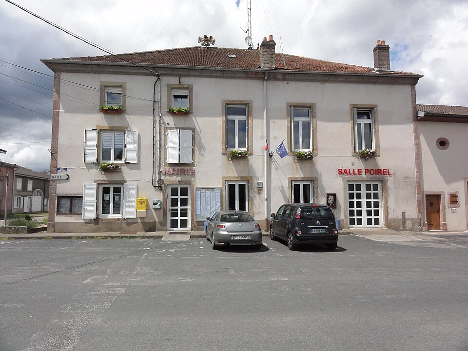 Thiaville — sur — Meurthe (M — et — M) mairie et salle Poirel