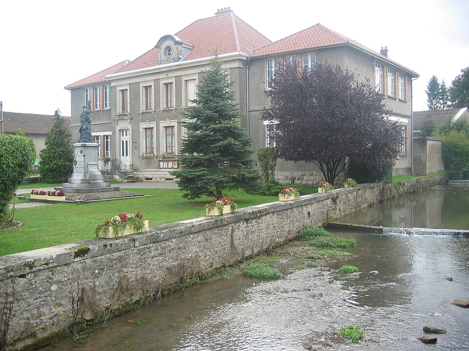Mairie de Brieulles — sur — Meuse