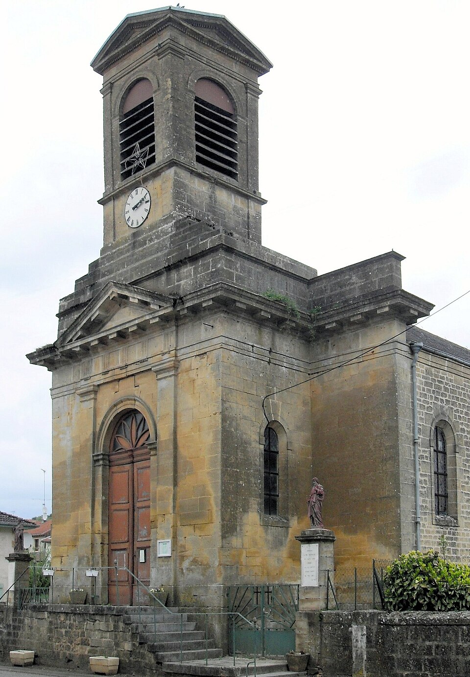 Iré — le — Sec, Eglise Saint — Hubert