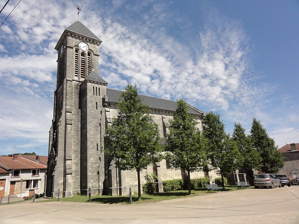 Juvigny — en — Perthois (Meuse) église (01)