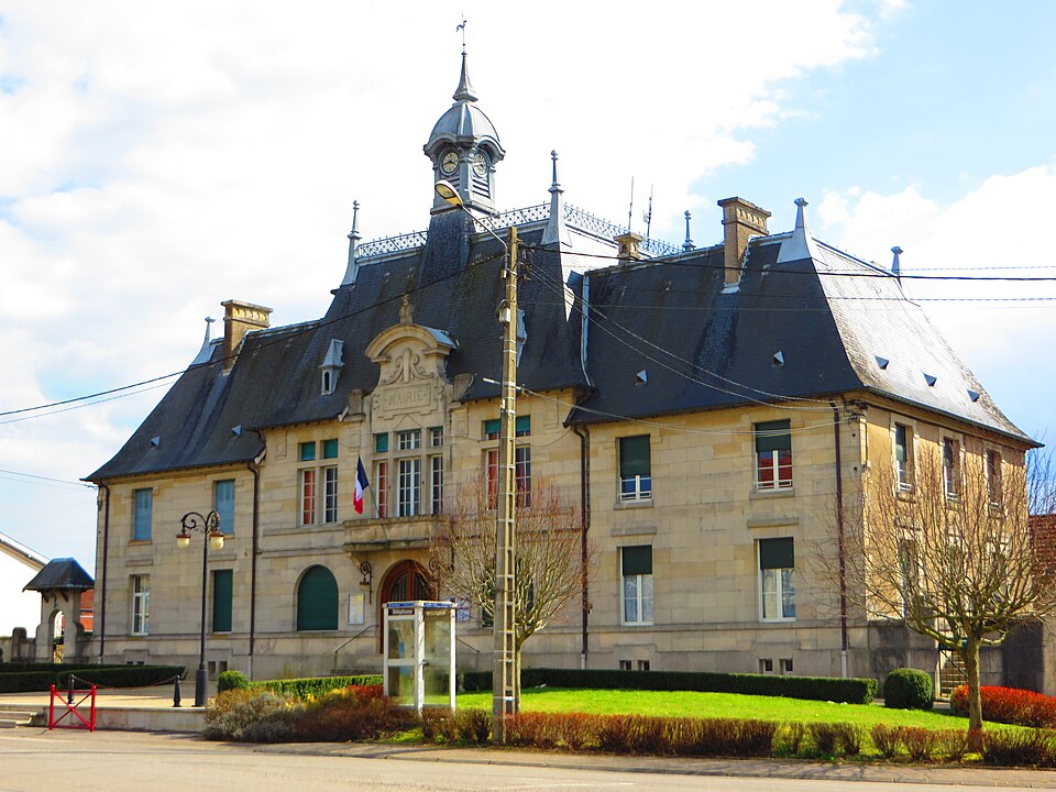Laheycourt la mairie
