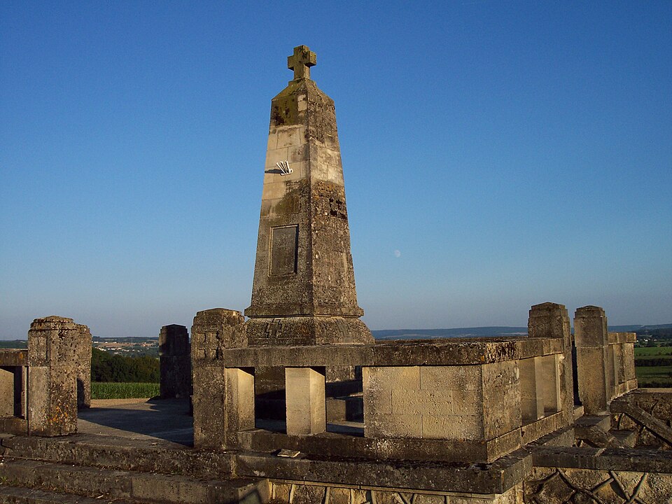Mémorial allemand à Luzy — Saint — Martin