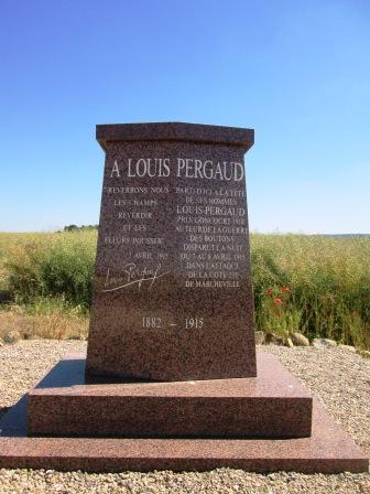 Stèle commémorative de Louis Pergaud.