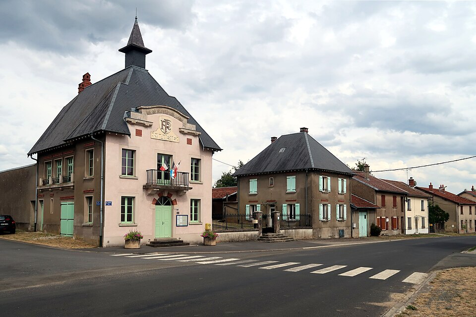 Montigny — devant — Sassey, mairie