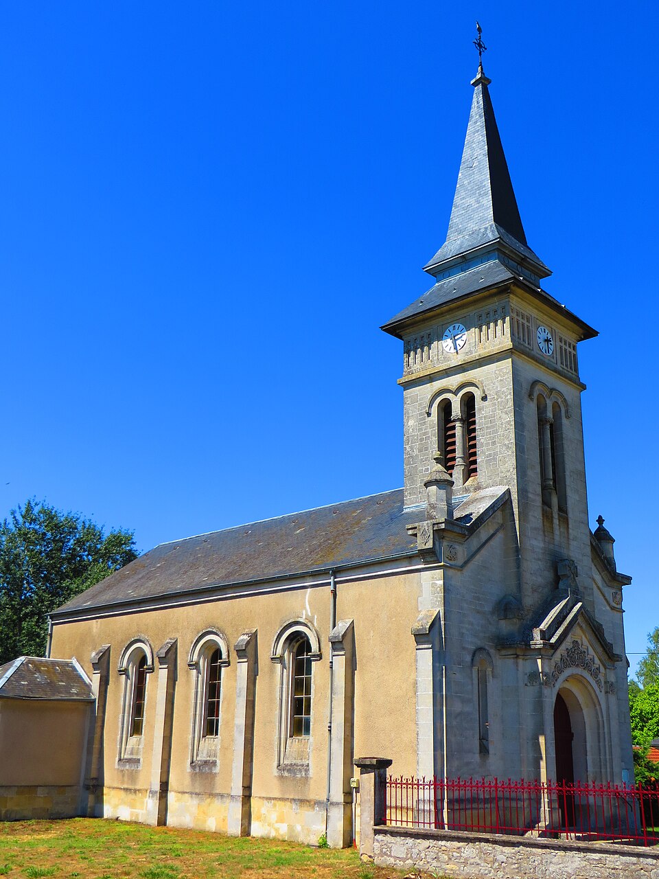 Moranville L'église Saint — Jean — Baptiste