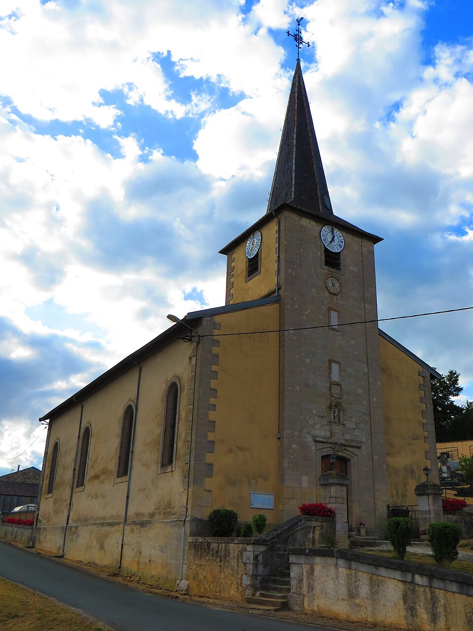 Mouilly Saint — Genès