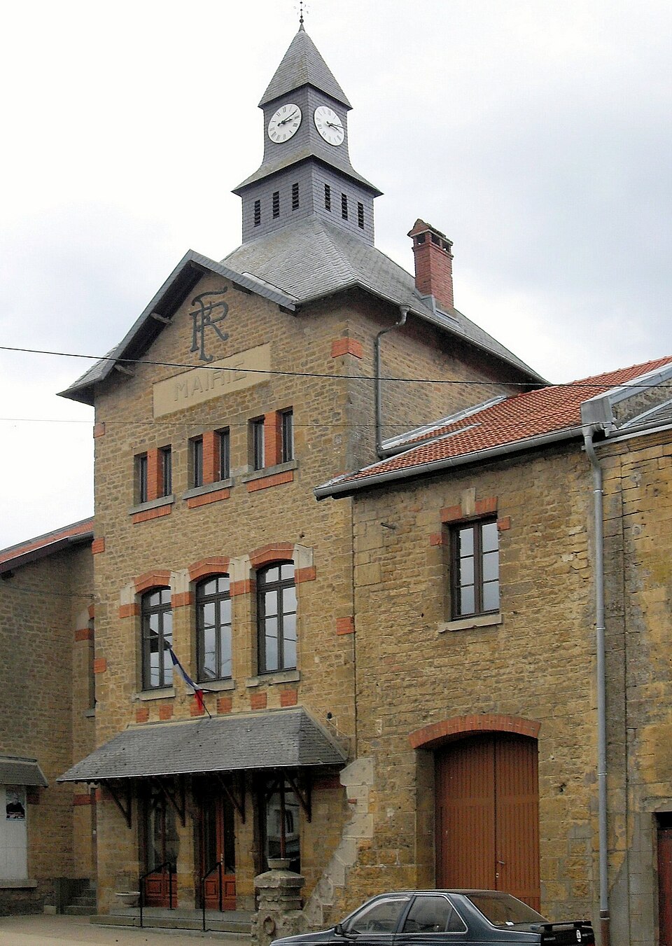 Moulins — Saint — Hubert, Mairie