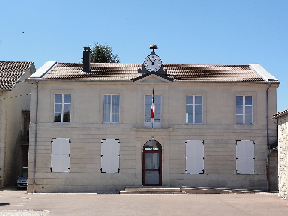 Savonnières — en — Perthois (Meuse) mairie