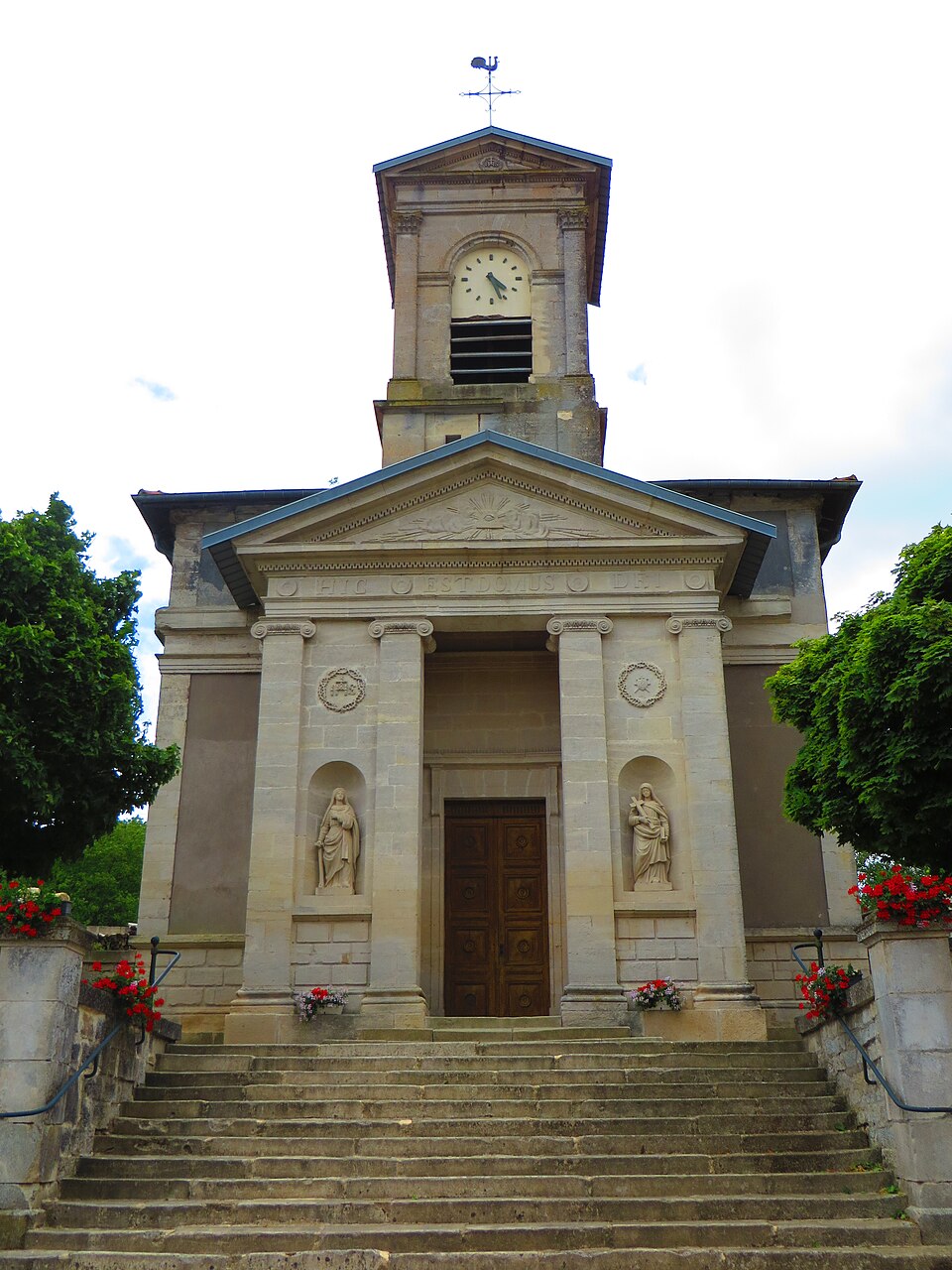 Senoncourt — les — Maujouy L'église de la Nativité — de — la — Bienheureuse — Vierge — Marie