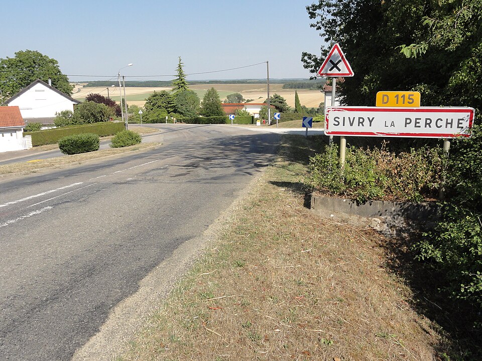 Sivry — la — Perche (Meuse) city limit sign