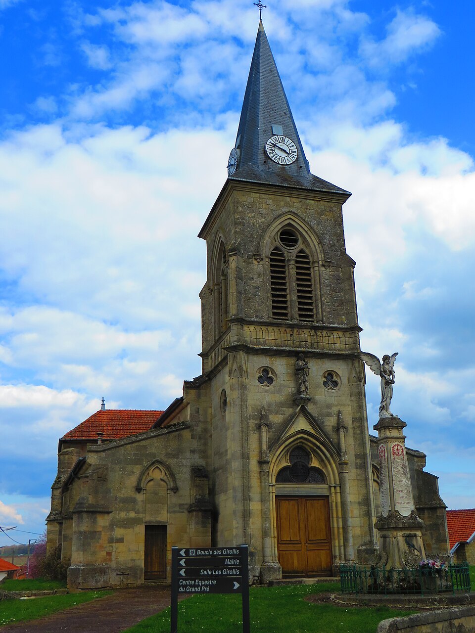 Sommeilles L'église Saint — Didier