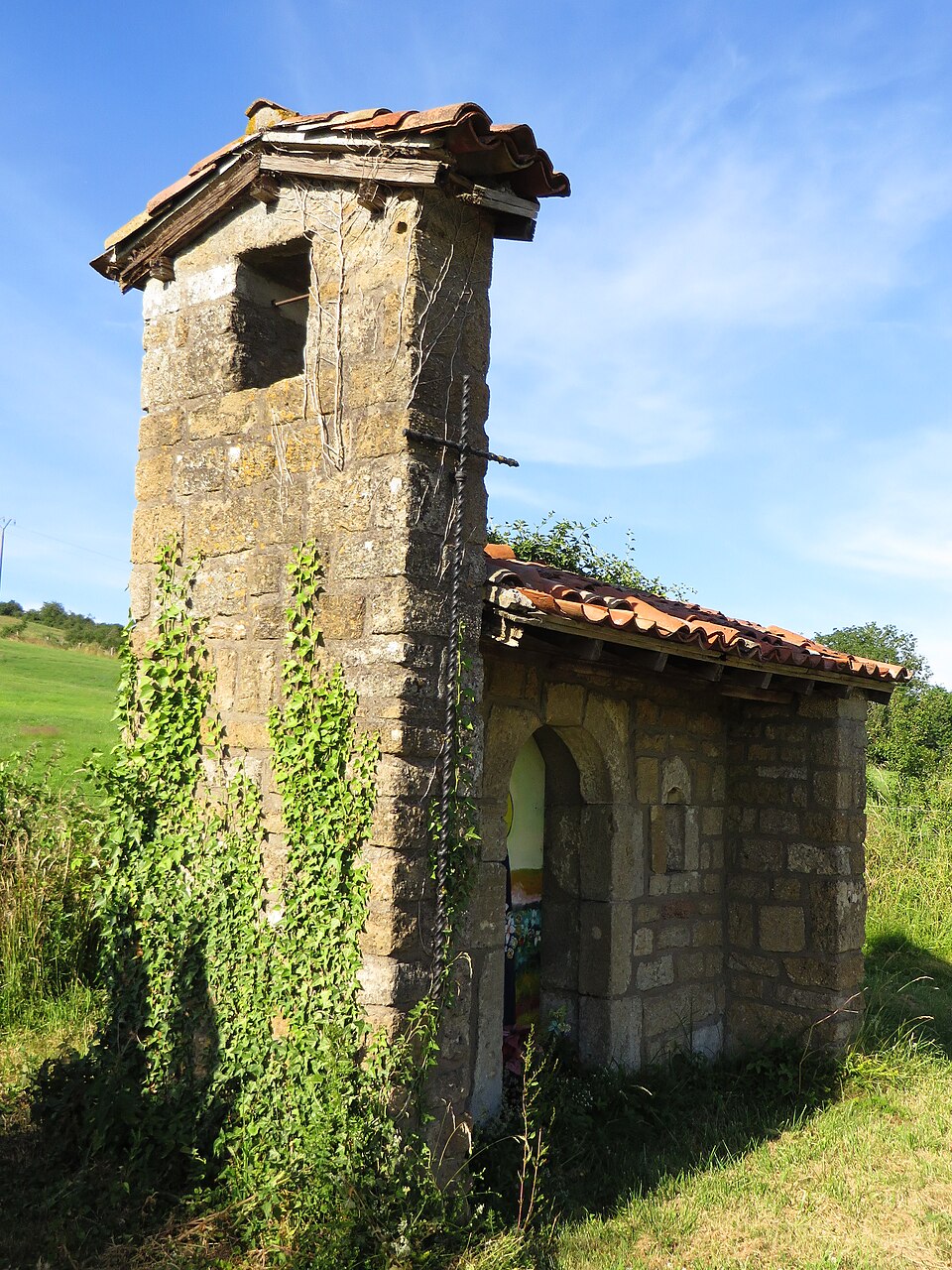 Verneuil — Grand La chapelle dédiée à la Vierge