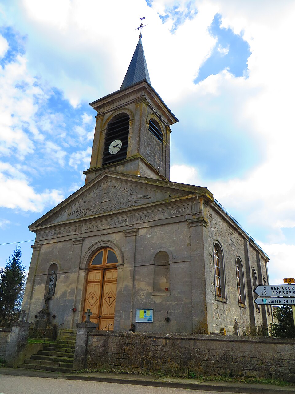 Villers — sur — Meuse L'église Saint — Vanne