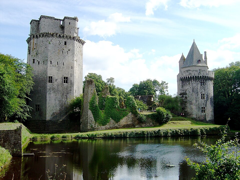 Largoet — Castle — 4