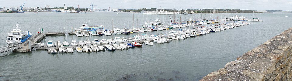 Port de Pen Mané, Locmiquélic